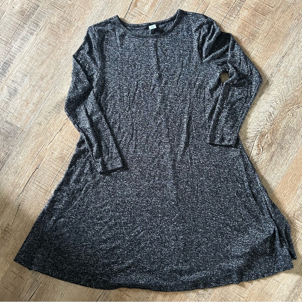 Old Navy Charcoal Long Sleeve Dress